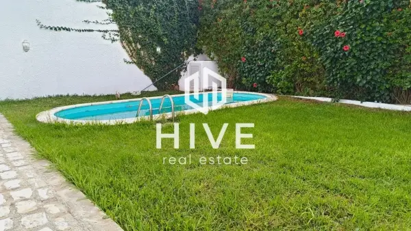 Une villa en s+3 à La Marsa