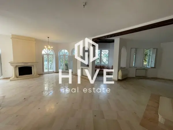 Villa S+4 avec Piscine à louer – Carthage